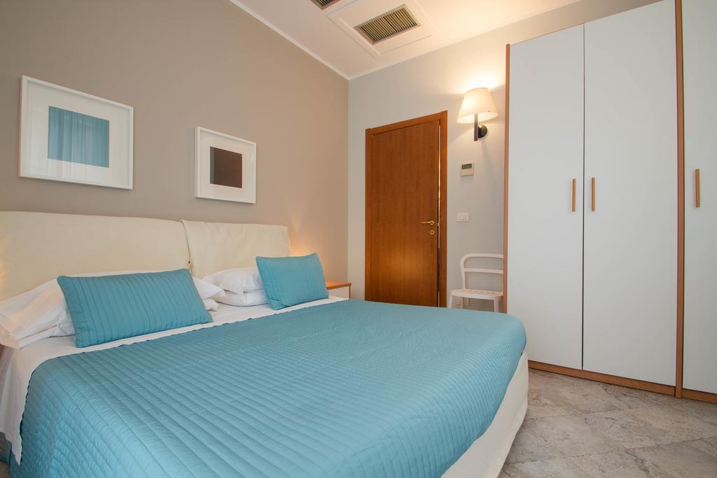Hotel Corso Alaxi Hotels Alassio Bilik gambar