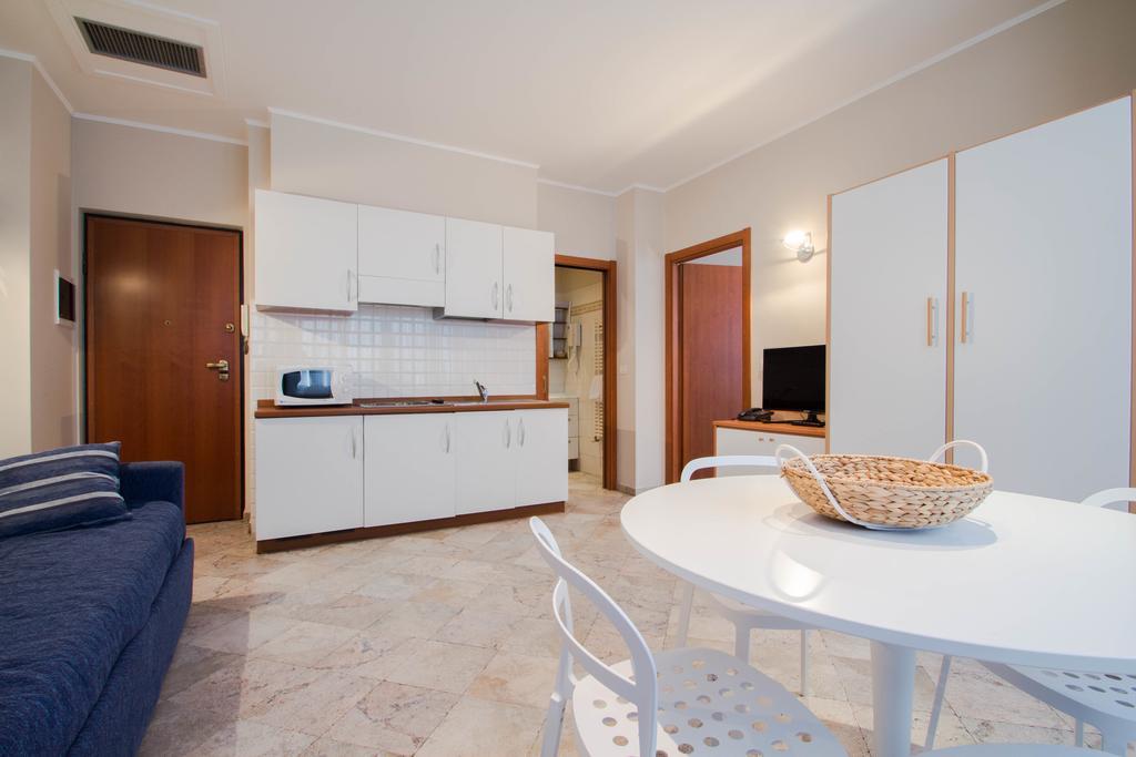 Hotel Corso Alaxi Hotels Alassio Bilik gambar